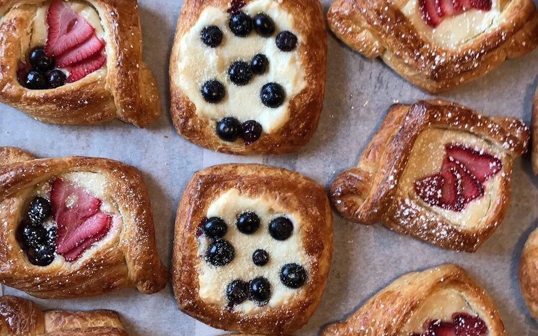 Addicted to Flour Arrangements: Kneading Bakehouse Daily